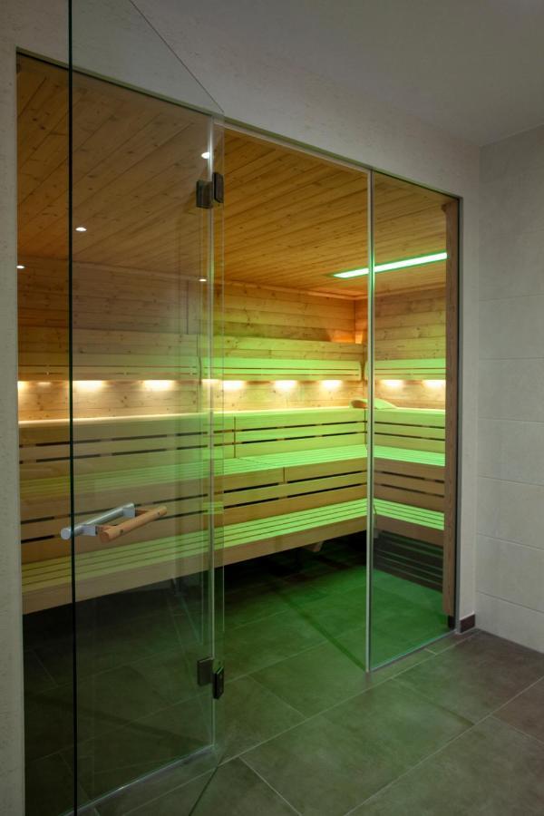 Haus Hubertus Hotel Winterspelt Luaran gambar