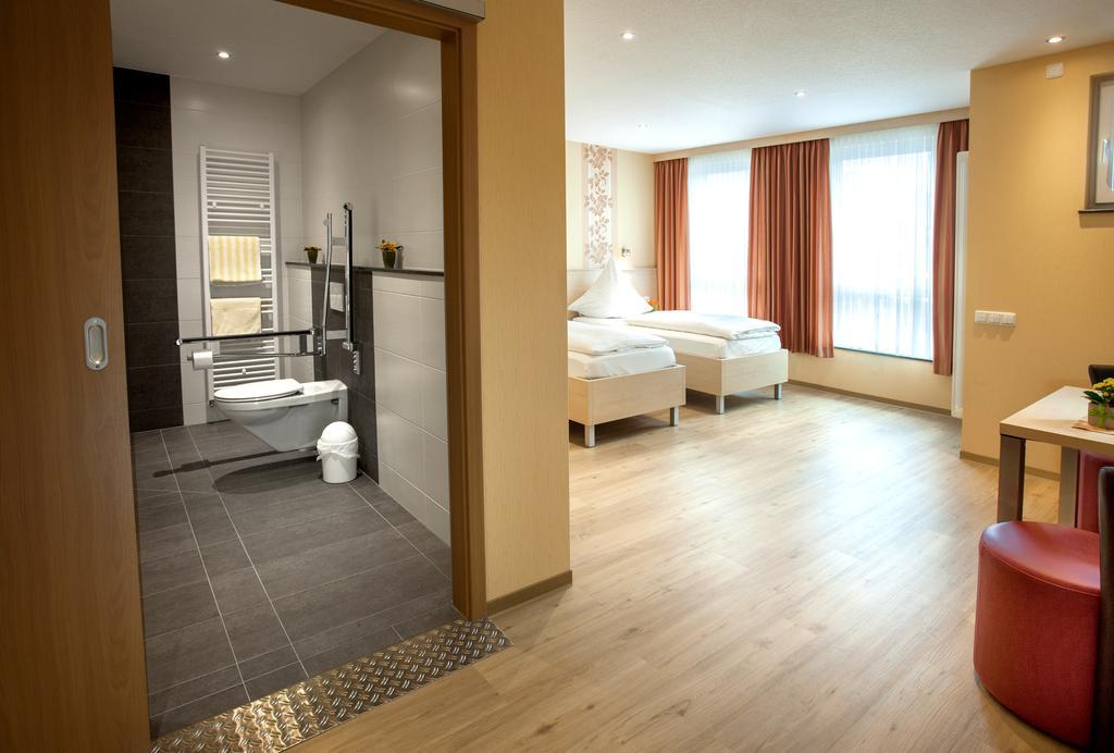 Haus Hubertus Hotel Winterspelt Luaran gambar