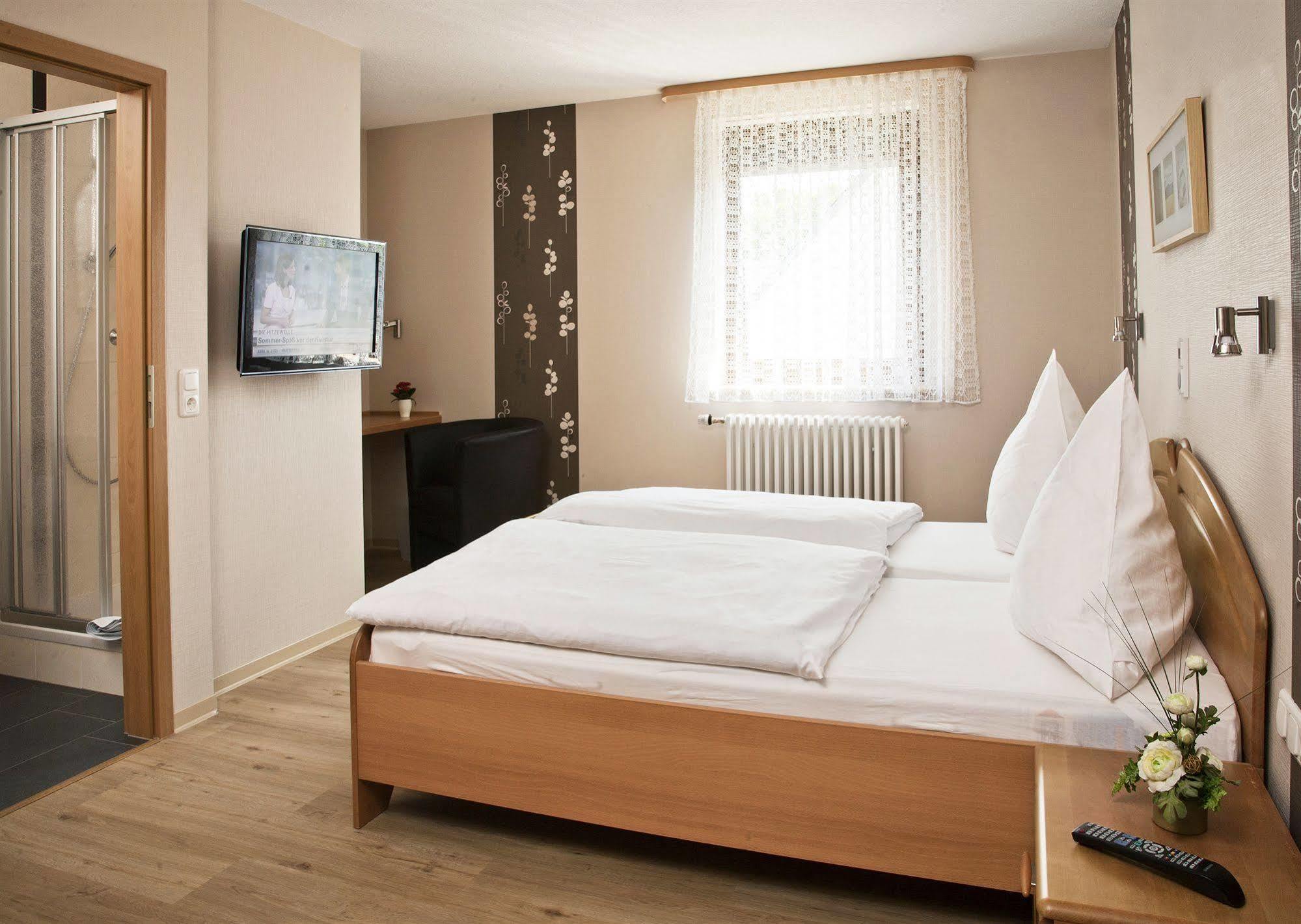Haus Hubertus Hotel Winterspelt Luaran gambar