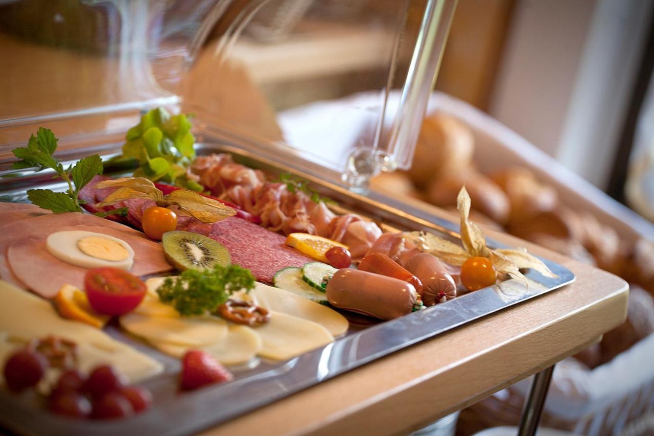 Haus Hubertus Hotel Winterspelt Luaran gambar
